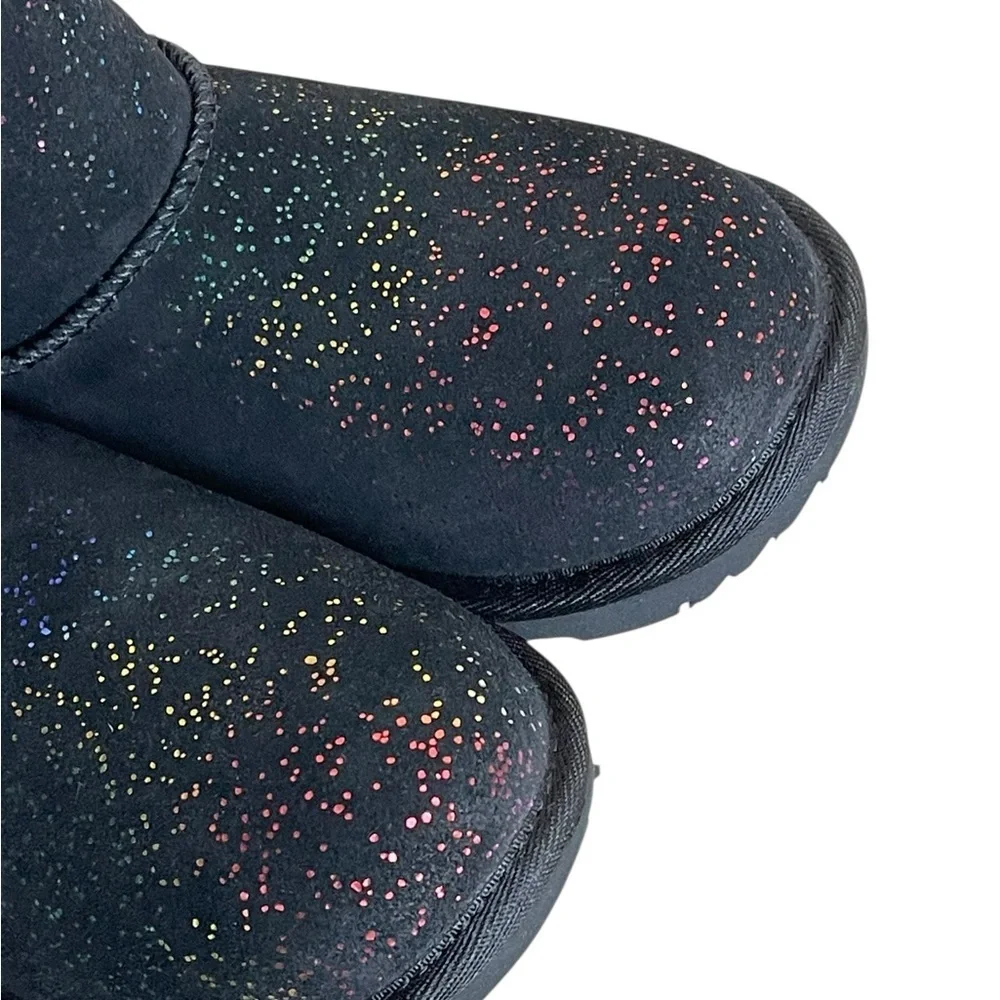 New! UGG Kids Classic II Shimmer SKY boots size 1